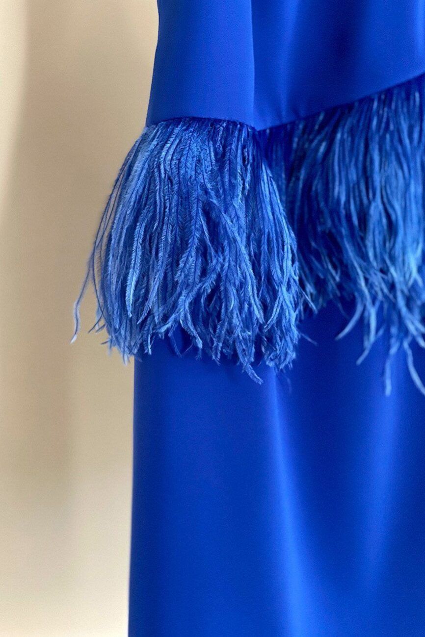 Vestido plumas cintura MOSKADA