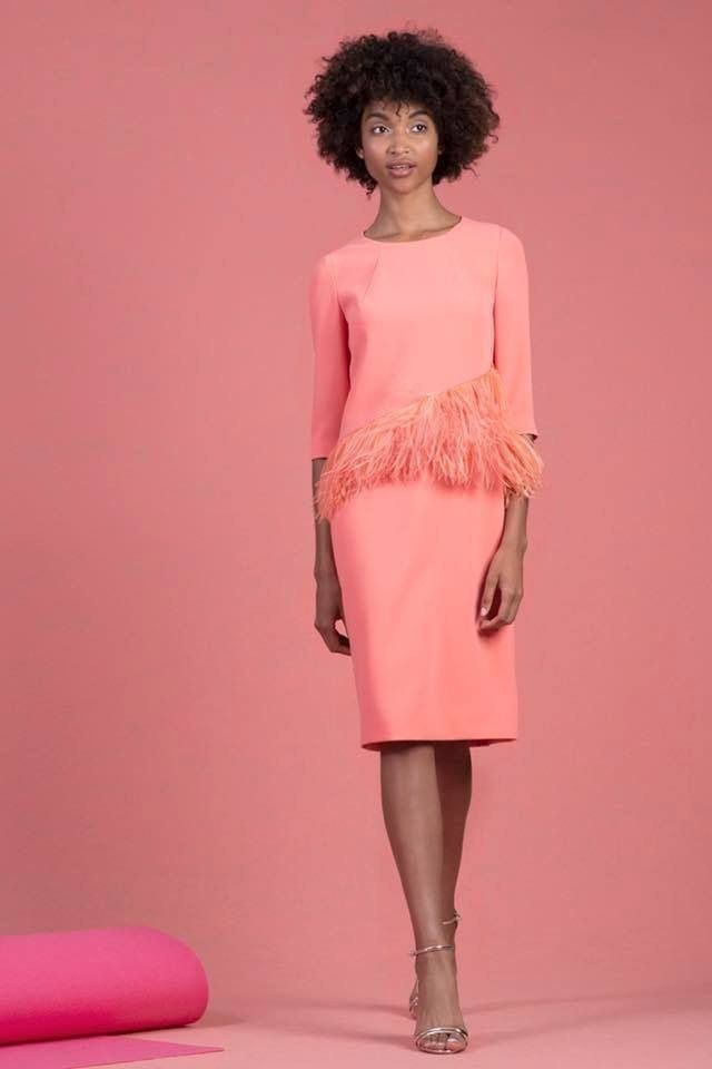 Vestido plumas manga francesa MOSKADA