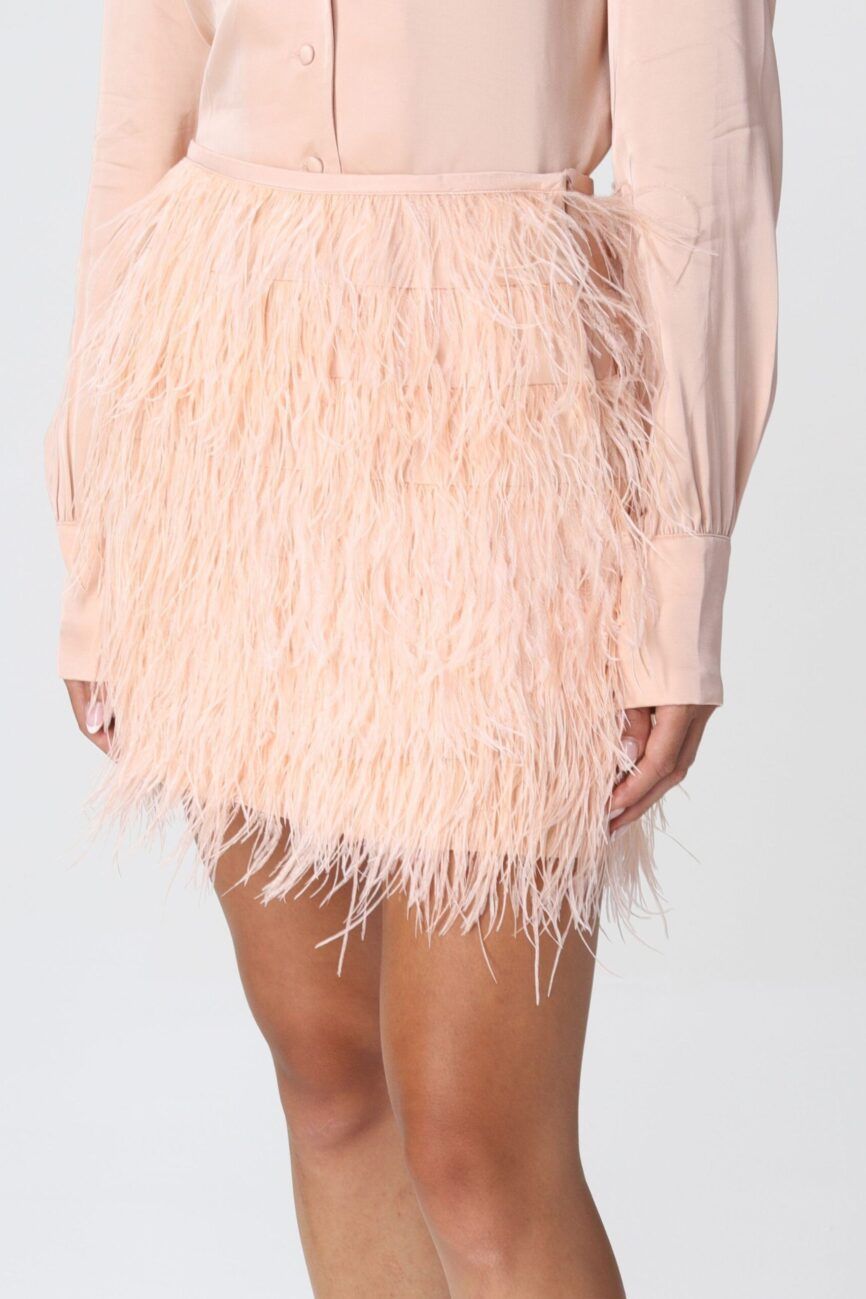 Minifalda de raso con plumas TWINSET